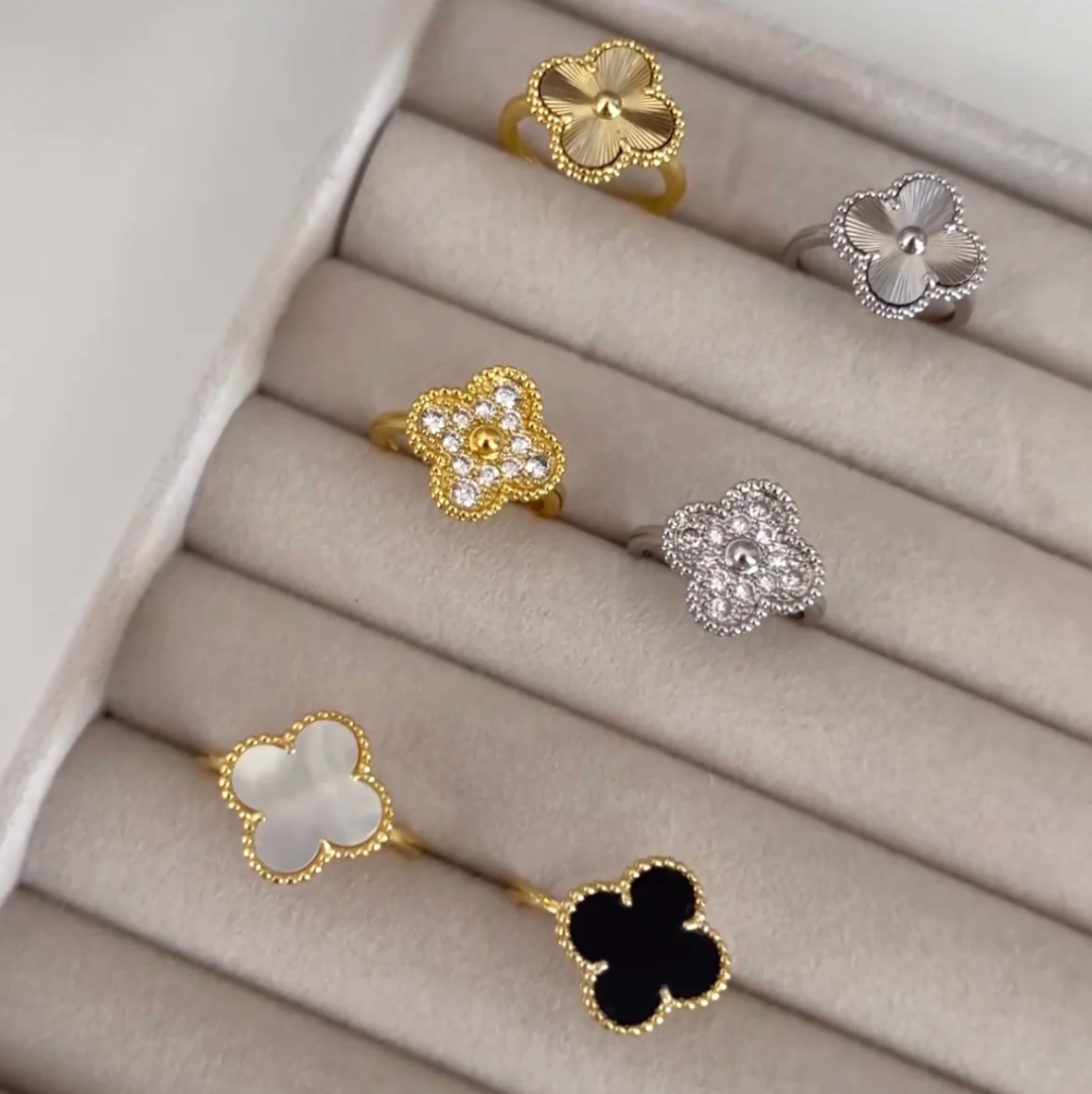 Clover Ring – Ari Jewels